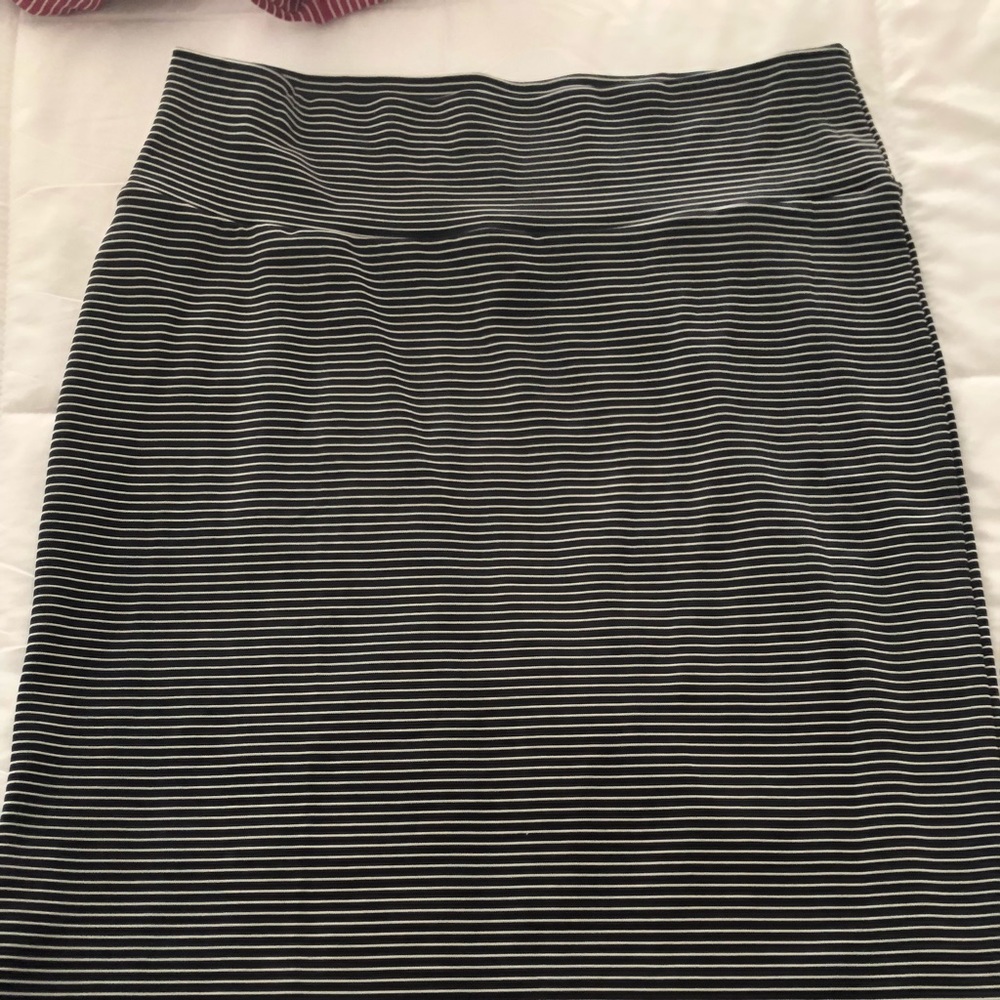 XL Lula Roe Cassie Skirt.  Excellent condition.